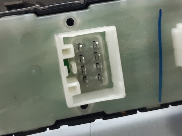 04602781AA Interruptor de elevalunas delantera izquierda comprar Sevilla