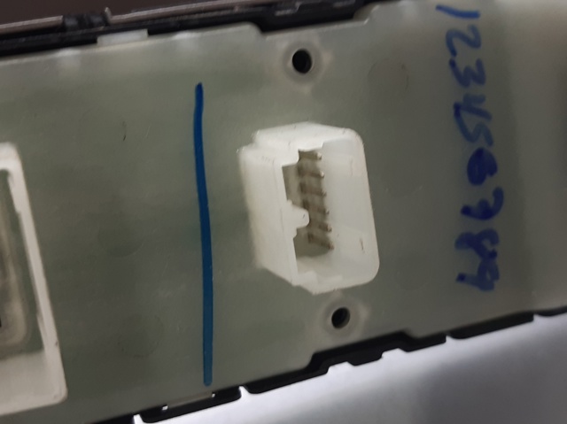 04602781AA Unidad de control de elevalunas delantera izquierda  comprar en Reus