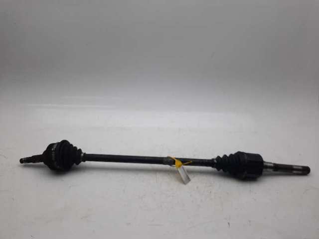 04641884AE Semieje delantero derecho  en stock Granada