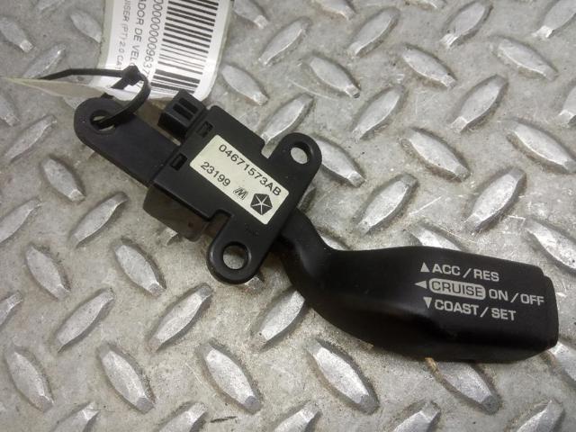 Brazo inferior izquierdo de la suspensión delantera 04671573AB CHRYSLER