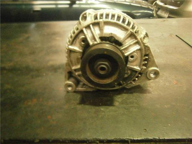 VAG 046903015F Alternador  en stock Salamanca
