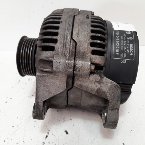 VAG 046903015F Alternador  en stock Salamanca