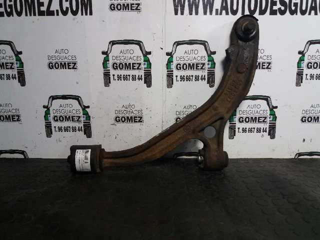 Brazo inferior izquierdo de la suspensión delantera 04694761AC CHRYSLER