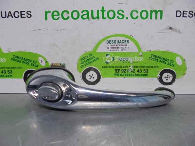 Tirador de puerta exterior delantero izquierda 04724913AC Chrysler