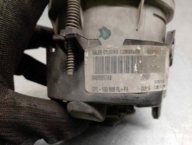 04805857AB Faro antiniebla izquierdo y derecho  en stock Castellón