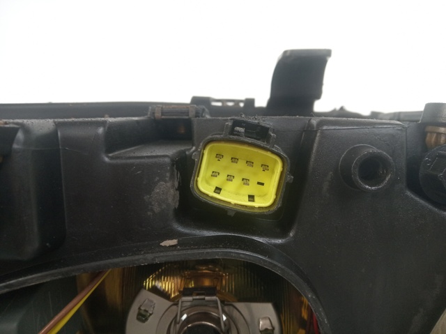 04857703AB Faro izquierdo  en stock Castellón