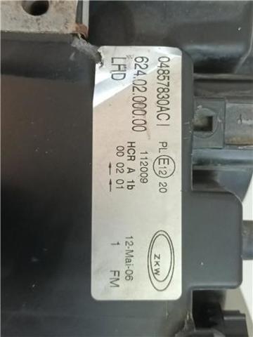 04857830AC Faro derecho  comprar en Reus