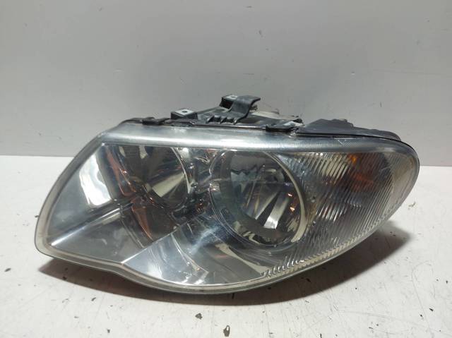 04857831AC Faro izquierdo  en stock Castellón