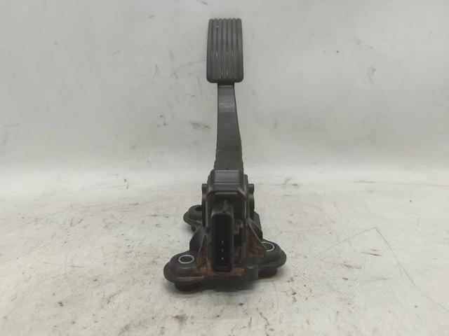 04891585AB Pedal del acelerador  comprar en Reus