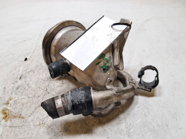 VAG 04B131512D Enfriador de recirculación de gases de escape EGR comprar Pamplona