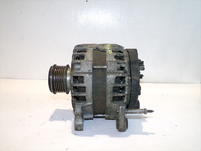 04B903023B VAG Alternador  comprar en Lleida