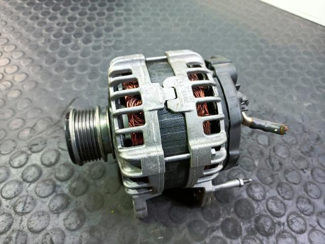 04B903023B VAG Alternador  en stock Córdoba