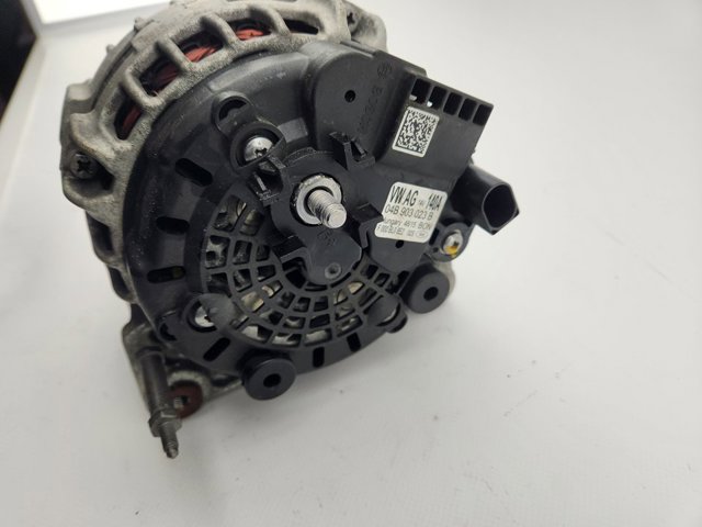 04B903023B Alternador  comprar en Pontevedra