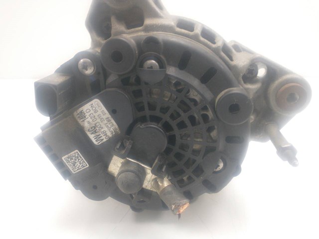 VAG 04B903023D Alternador  en stock Valencia