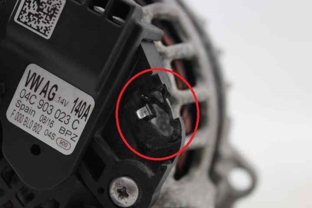 04C903023C VAG Alternador  disponible Ourense