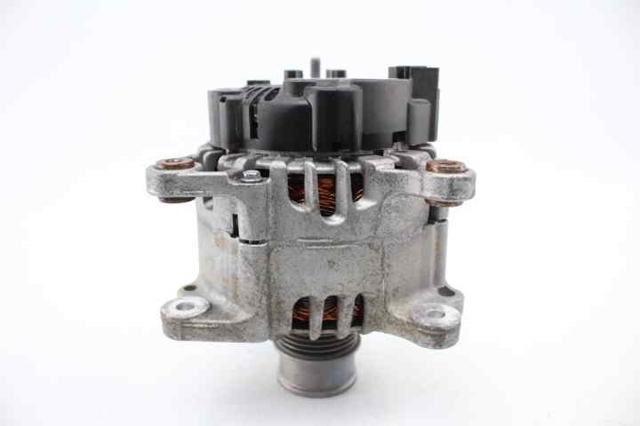 VAG 04C903023H Alternador  en stock Terrassa