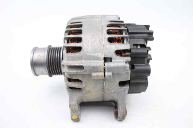 VAG 04C903023H Alternador  disponible Valladolid