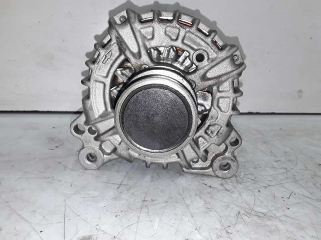 04C903023L Alternador  disponible Málaga