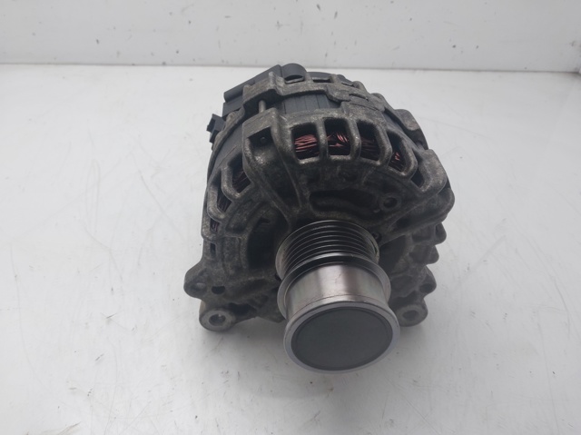 VAG 04C903023L Alternador  en stock Valencia