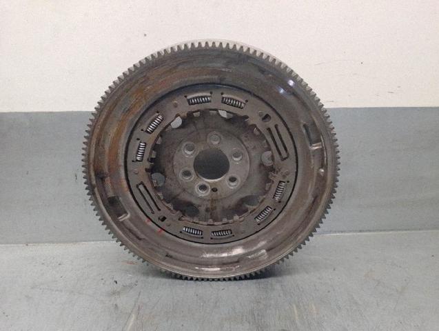 Volante de motor 04E105266K VAG