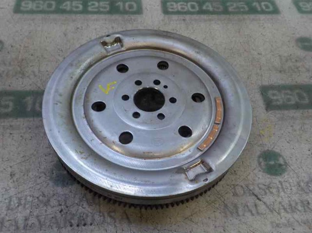 Volante de motor 04E105266K VAG