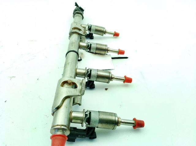 VAG 04E133320D Rampa de combustible comprar Barcelona