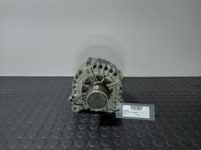 Alternador 04E903015D VAG