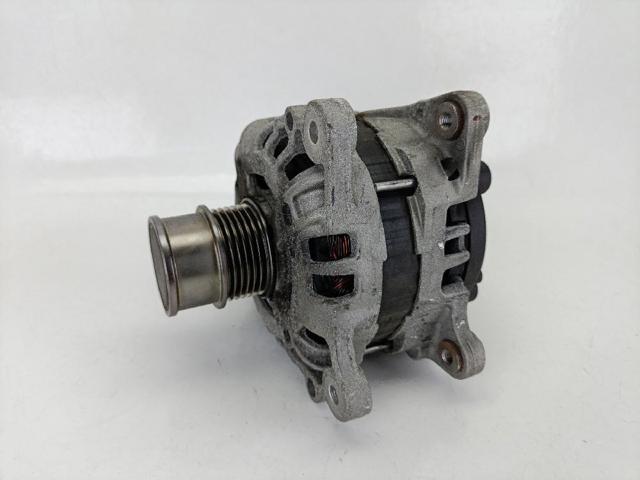 VAG 04E903021M Alternador  disponible España