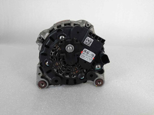 04E903021M Alternador  en stock Granada
