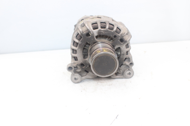 04E903021M Alternador  comprar en Zaragoza