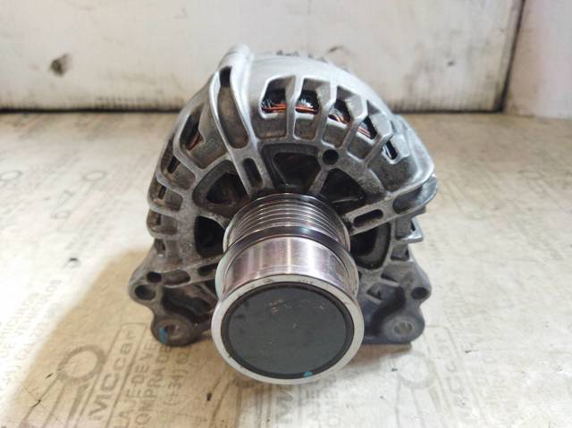 Alternador 04E903021N VAG