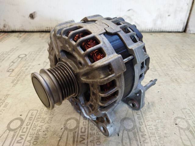 04E903023J Alternador  en stock Sabadell