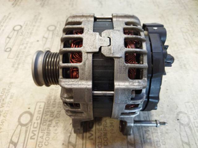 04E903023J Alternador  disponible Málaga