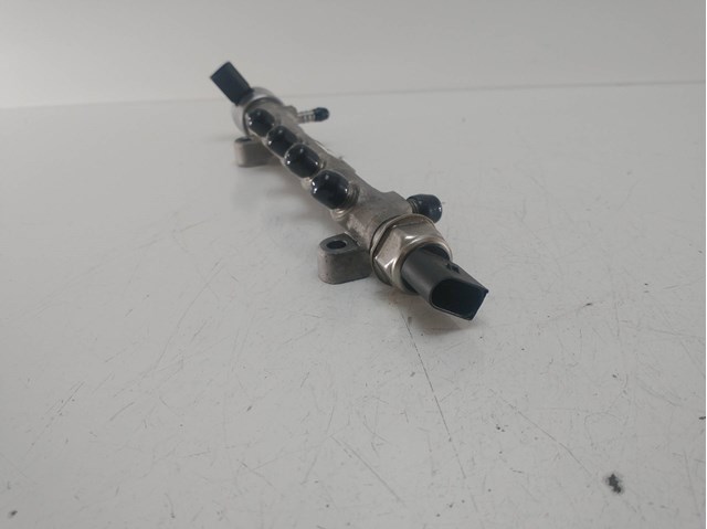 04L089G VAG Rampa de combustible  comprar en Lleida