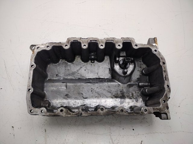 04L103603 Cárter de aceite del motor  comprar en Zaragoza