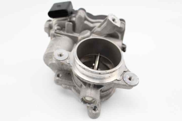 04L128059AA Cuerpo de aceleración completo  disponible Málaga
