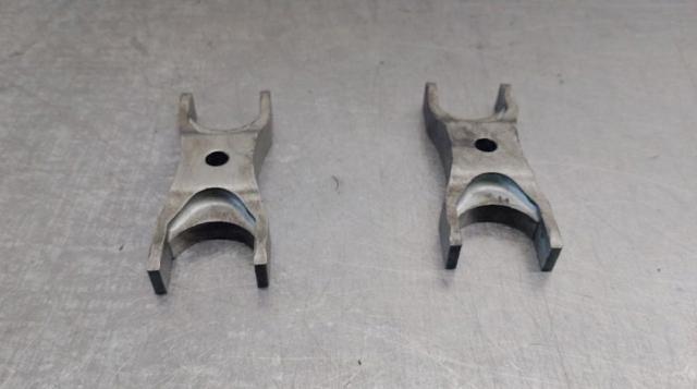 Soporte del inyector 04L130216 VAG
