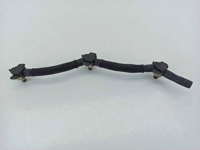 Tubo flexible, combustible de fuga  04L130235G VAG