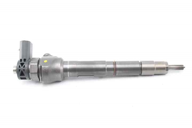 04L130277E Inyector de combustible  disponible Utrera
