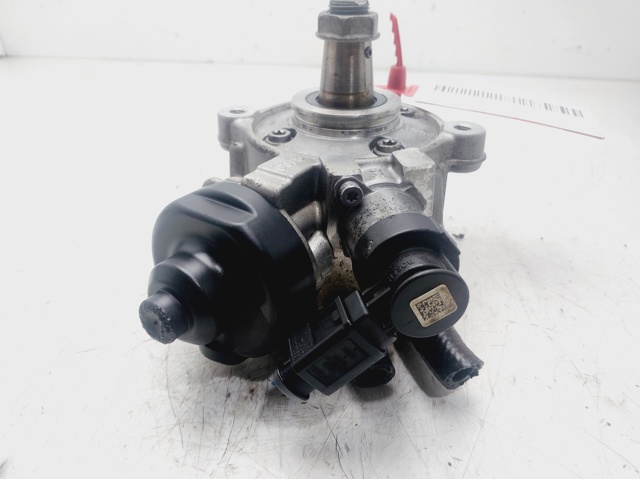 04L130755D Bomba inyectora  en stock Granada