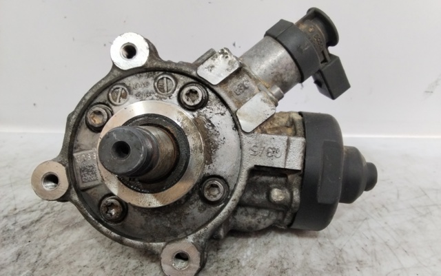 VAG 04L130755D Bomba inyectora comprar Barcelona