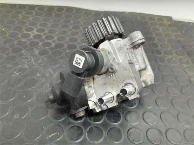 04L130755E Bomba inyectora  en stock Sabadell