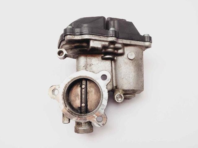 VAG 04L131501C Válvula EGR de recirculación de gases  disponible Valladolid