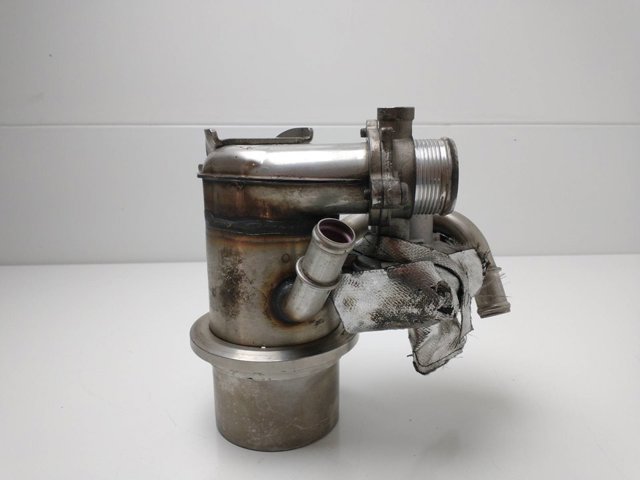 04L131512BH VAG Enfriador de recirculación de gases de escape EGR  en stock Huelva