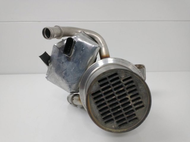 VAG 04L131512D Enfriador de recirculación de gases de escape EGR comprar Barcelona