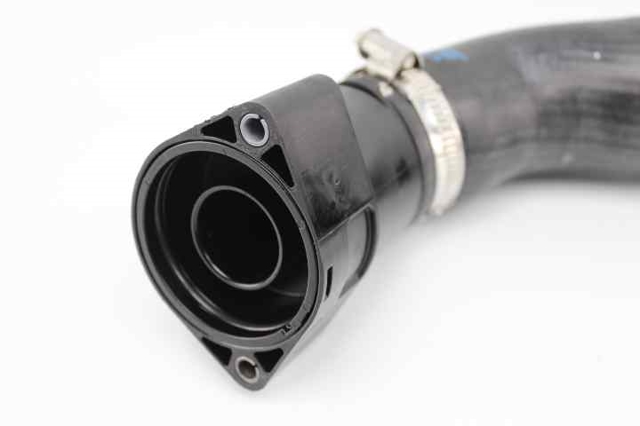 04L131521 VAG Manguera de radiador EGR, línea de retorno comprar Madrid