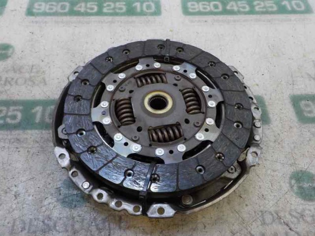 VAG 04L141015D Embrague  en stock Terrassa