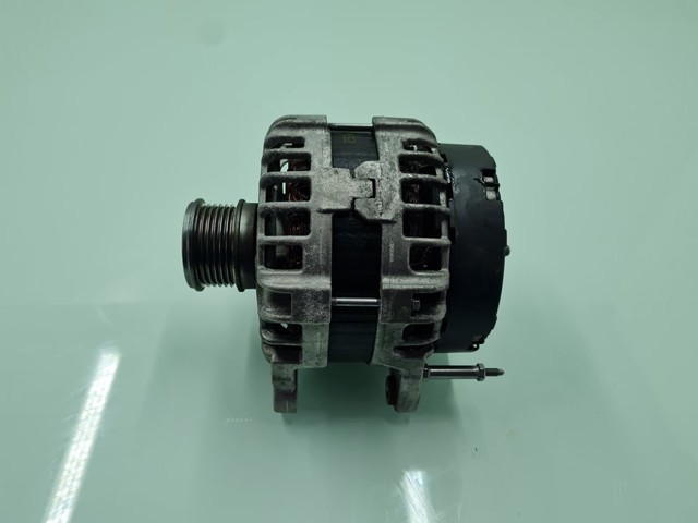 VAG 04L903021J Alternador  en stock Terrassa
