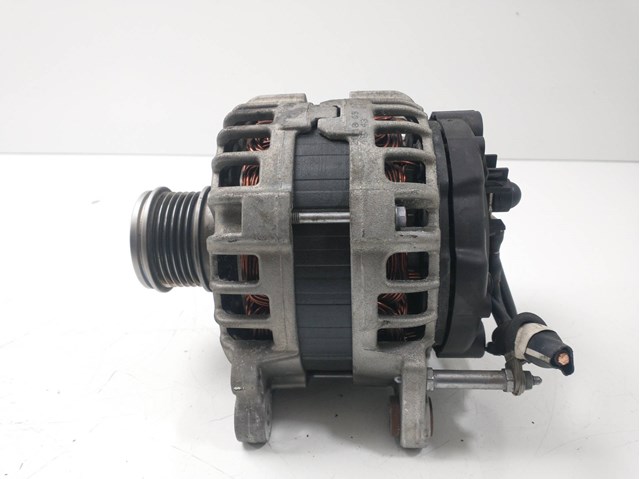 VAG 04L903024T Alternador  comprar en Albacete