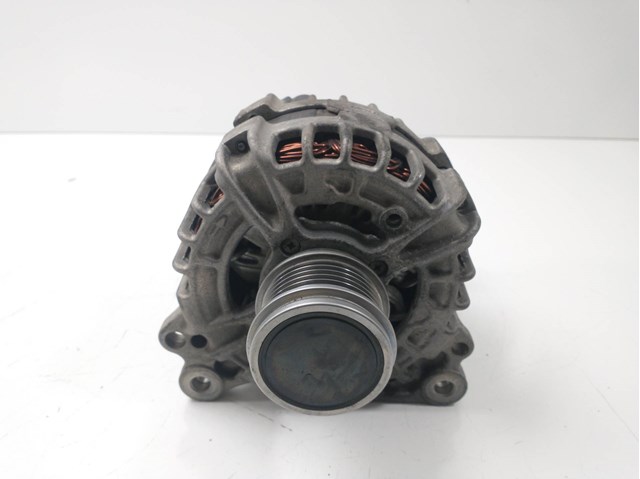 VAG 04L903024T Alternador  comprar en Albacete